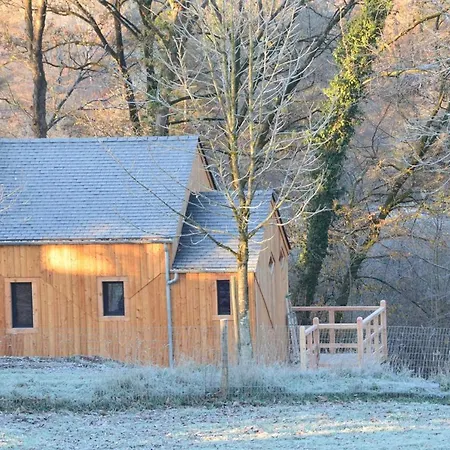 Les Cabanes Des Pierreux